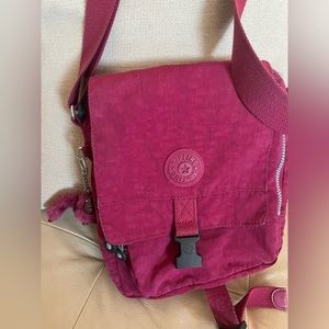 Kipling Lancelot shoulder bag in burgundy